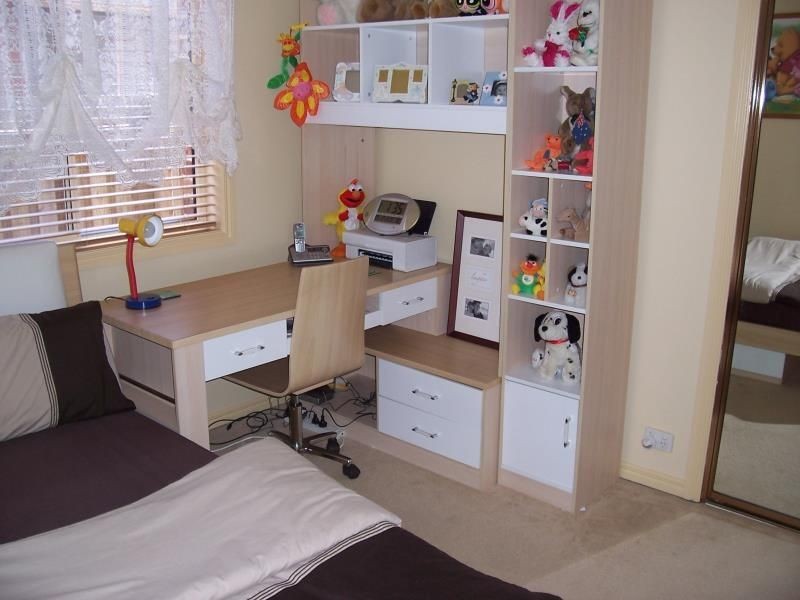 8 Colo Court, Wattle Grove NSW 2173