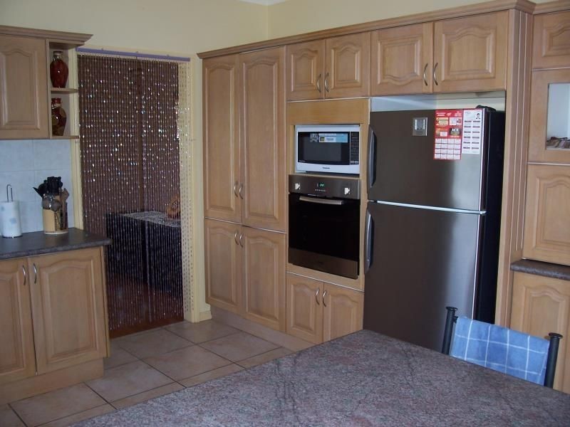 8 Colo Court, Wattle Grove NSW 2173