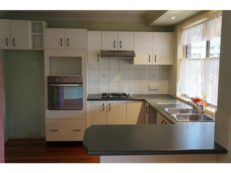6 Tweed Court, Wattle Grove NSW 2173