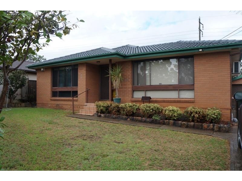 4 Ironbark Avenue, Casula NSW 2170