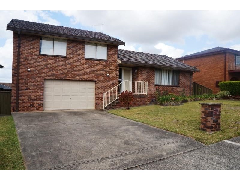 8 Araluen Avenue, Moorebank NSW 2170