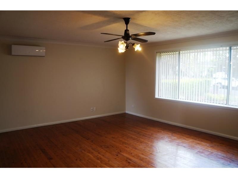 8 Araluen Avenue, Moorebank NSW 2170