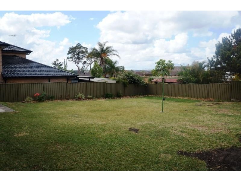 8 Araluen Avenue, Moorebank NSW 2170