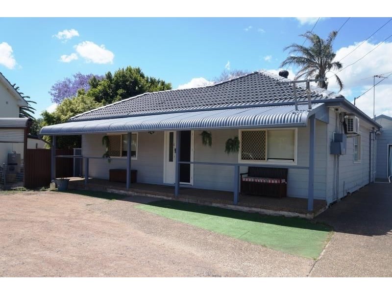 213 Nuwarra Road, Moorebank NSW 2170