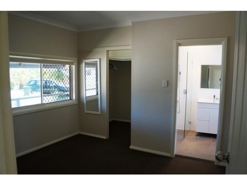 213 Nuwarra Road, Moorebank NSW 2170