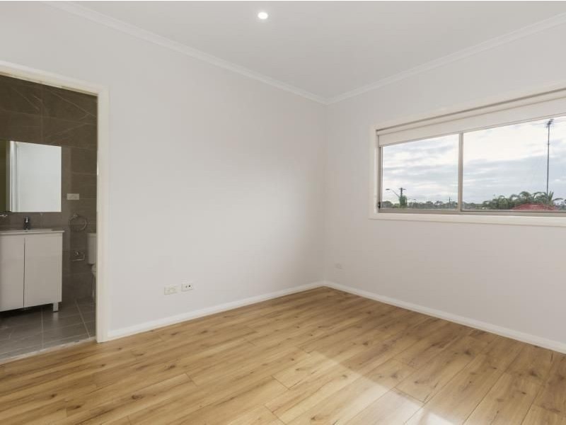 2/280 Newbridge Road, Moorebank NSW 2170