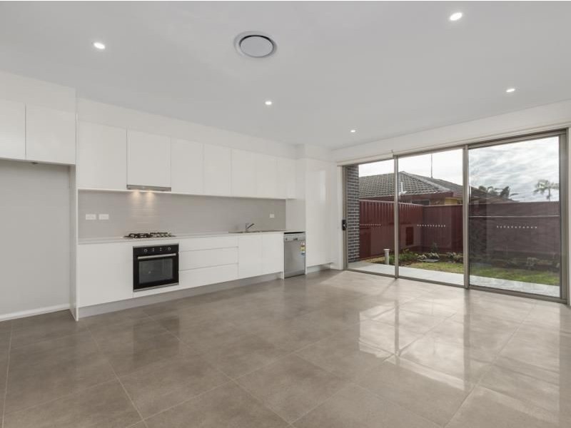 3/280 Newbridge Road, Moorebank NSW 2170