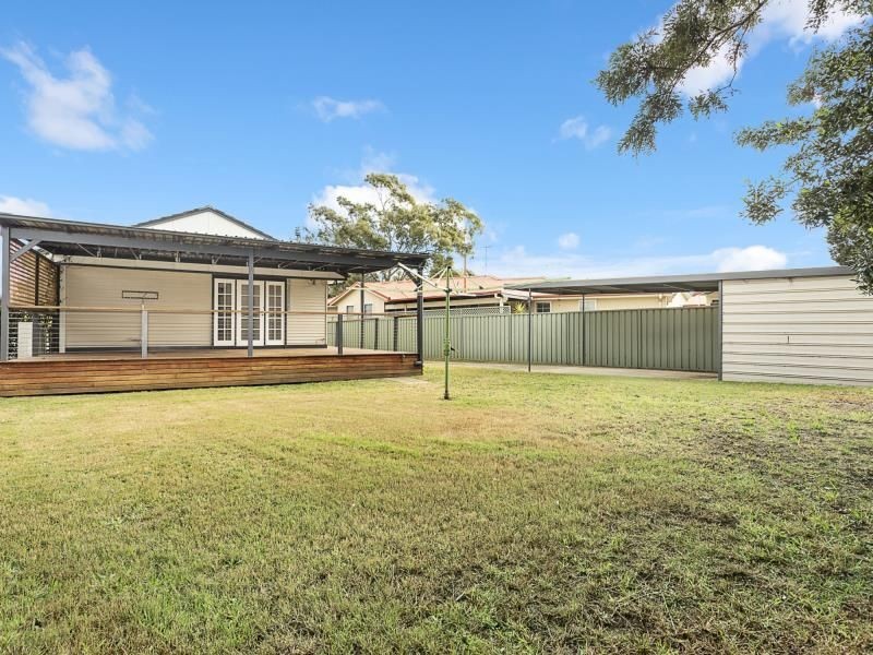 15 Ambon Rd, Holsworthy NSW 2173