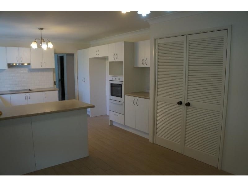 4 Renton Avenue, Moorebank NSW 2170