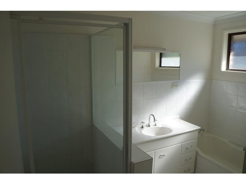 4 Renton Avenue, Moorebank NSW 2170