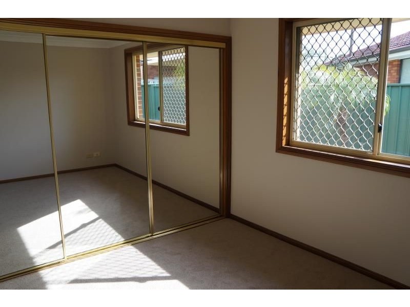 8/3 Carinya Place, Moorebank NSW 2170