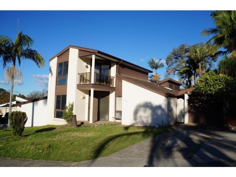 17 St Andrews Boulevard, Casula NSW 2170