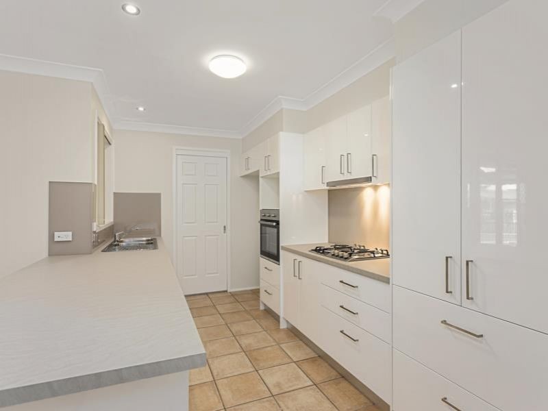24 Castlerock Court, Wattle Grove NSW 2173