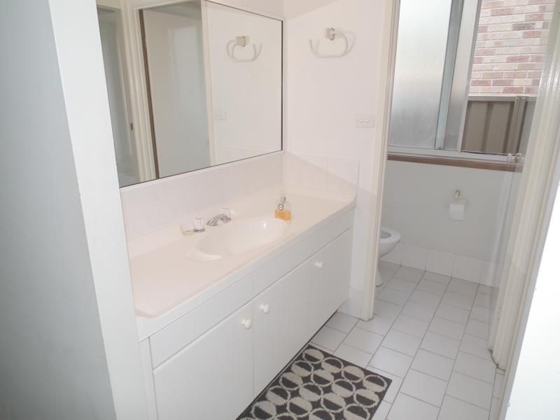 9 Bibury Close, Chipping Norton NSW 2170