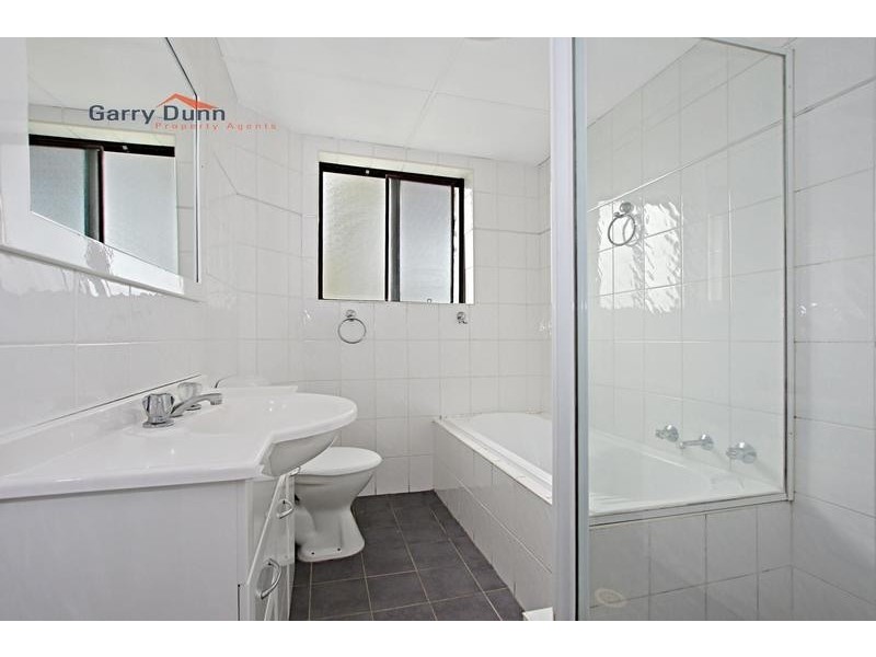 4/15 Hart Street, Warwick Farm NSW 2170