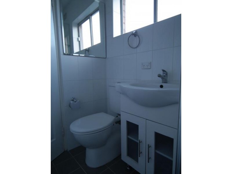 2/20 Collimore Avenue, Liverpool NSW 2170