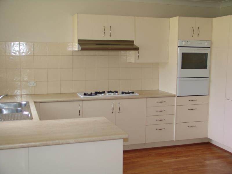 7 Evans Avenue, Moorebank NSW 2170