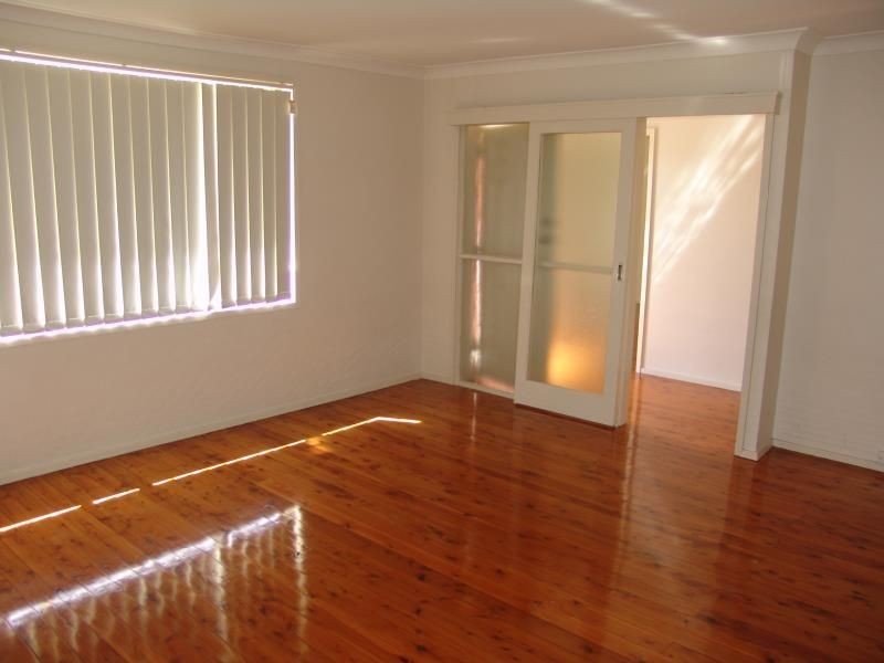 7 Evans Avenue, Moorebank NSW 2170