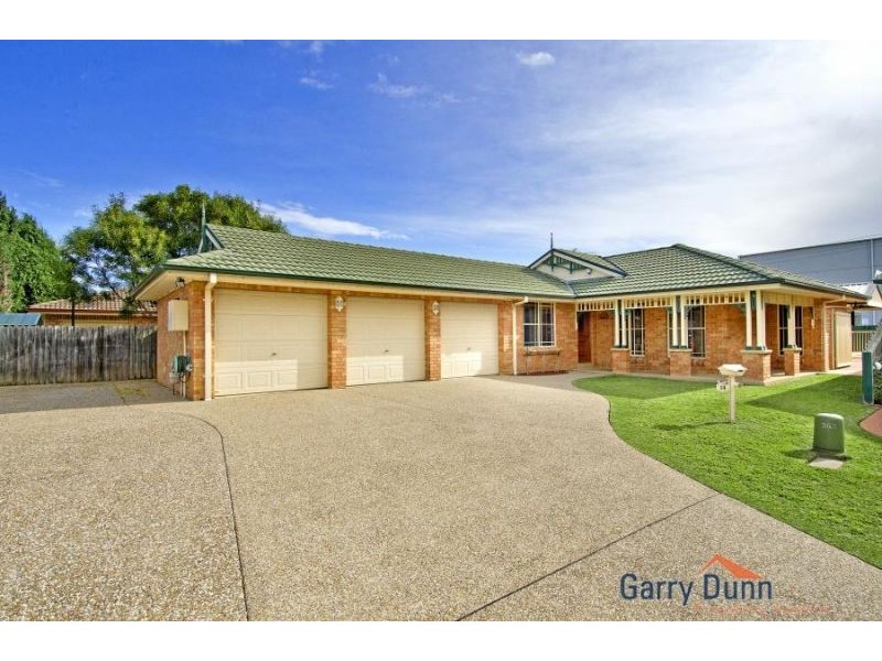 14 Derwent Crt, Wattle Grove NSW 2173