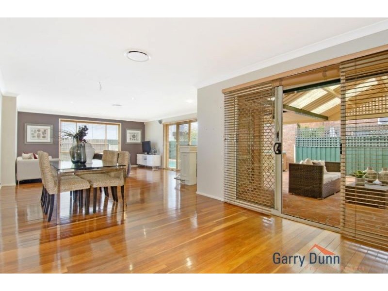 14 Derwent Crt, Wattle Grove NSW 2173