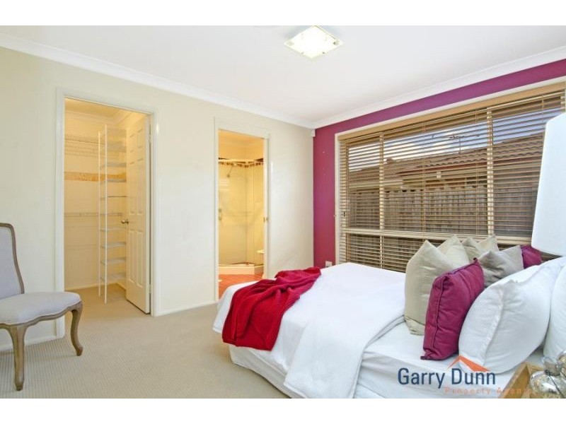 14 Derwent Crt, Wattle Grove NSW 2173