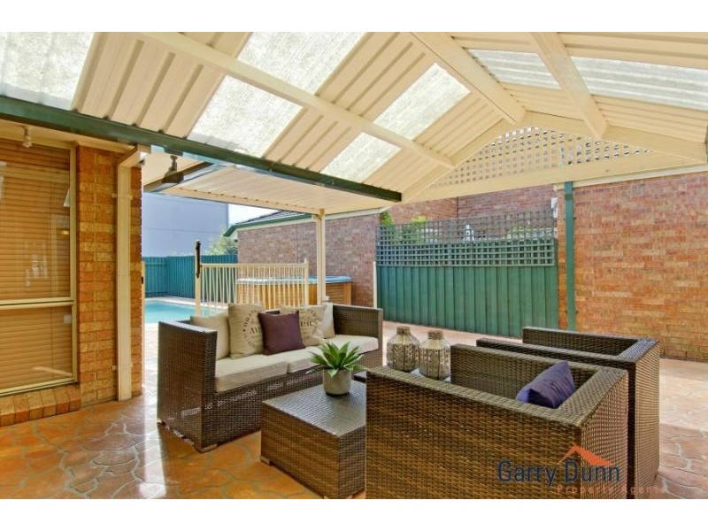 14 Derwent Crt, Wattle Grove NSW 2173