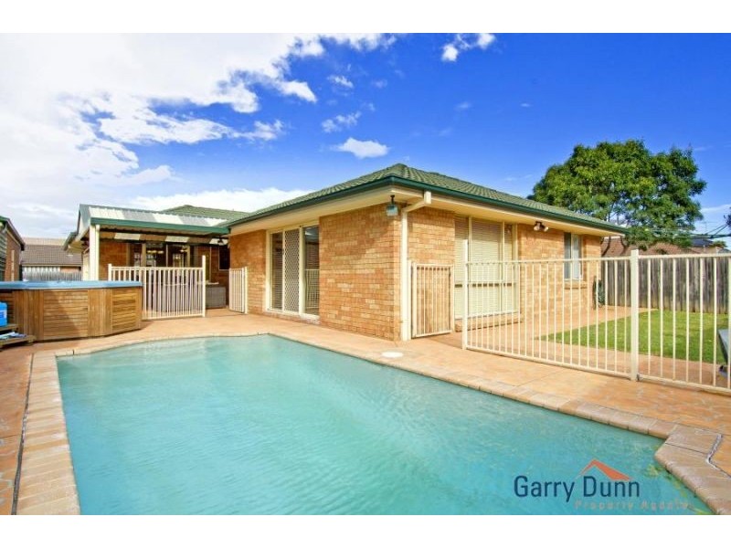 14 Derwent Crt, Wattle Grove NSW 2173