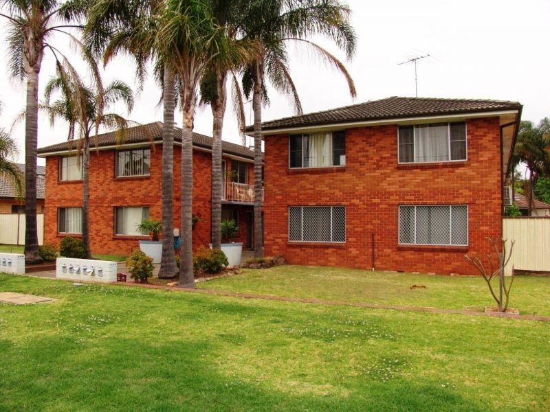 10/12 Market St, Moorebank NSW 2170