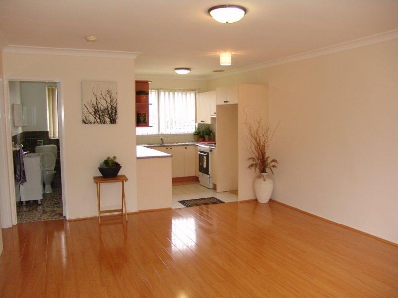 10/12 Market St, Moorebank NSW 2170