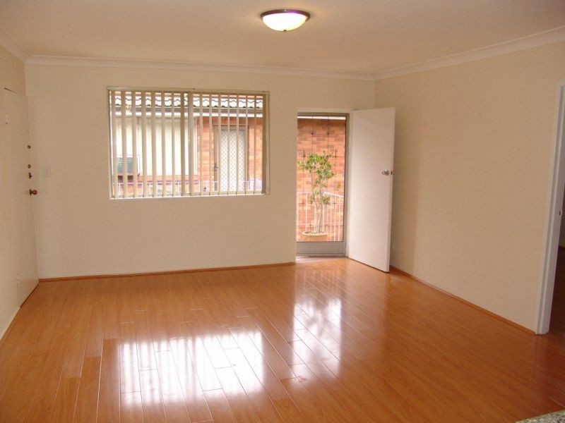 10/12 Market St, Moorebank NSW 2170