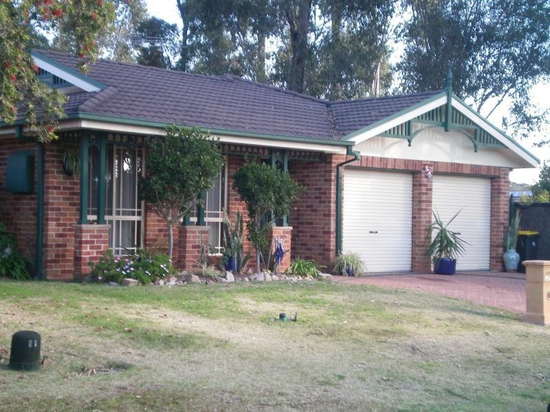 24 Claremont Court, Wattle Grove NSW 2173