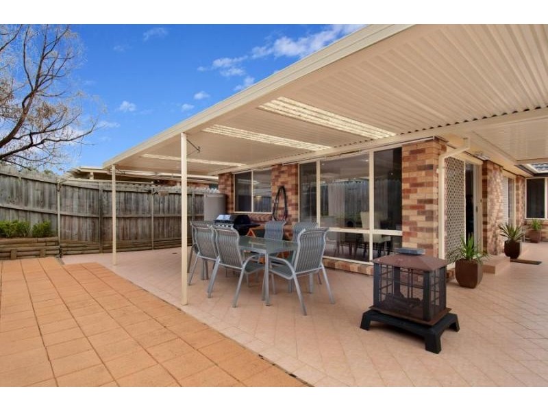 27 Burdekin Court, Wattle Grove NSW 2173