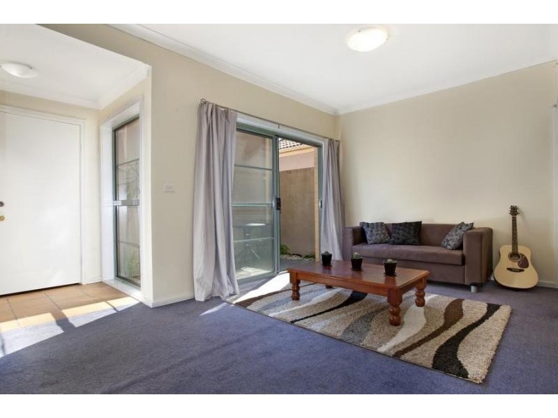 13/20 Continua Crt, Wattle Grove NSW 2173