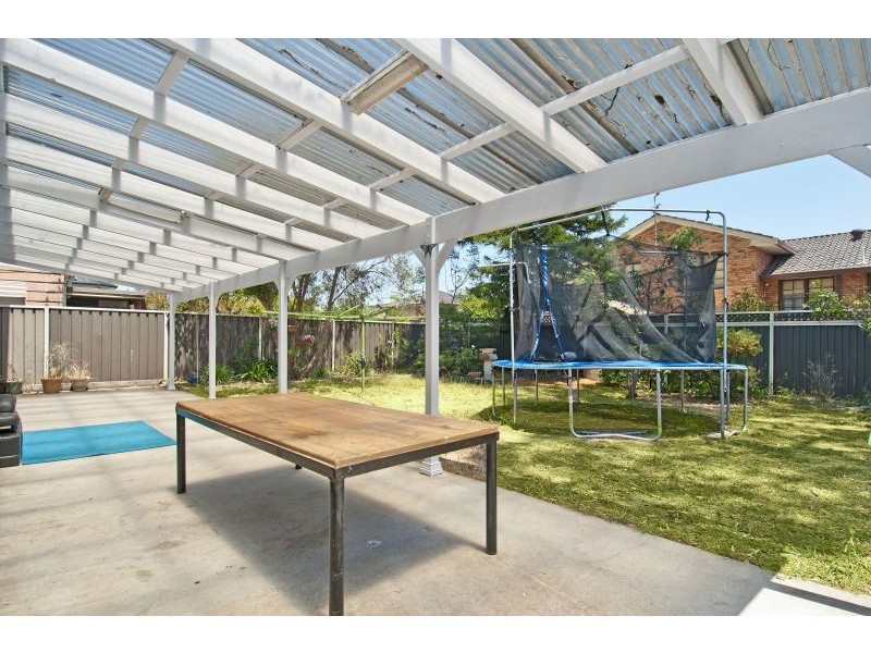 9 Nuwarra Rd, Chipping Norton NSW 2170