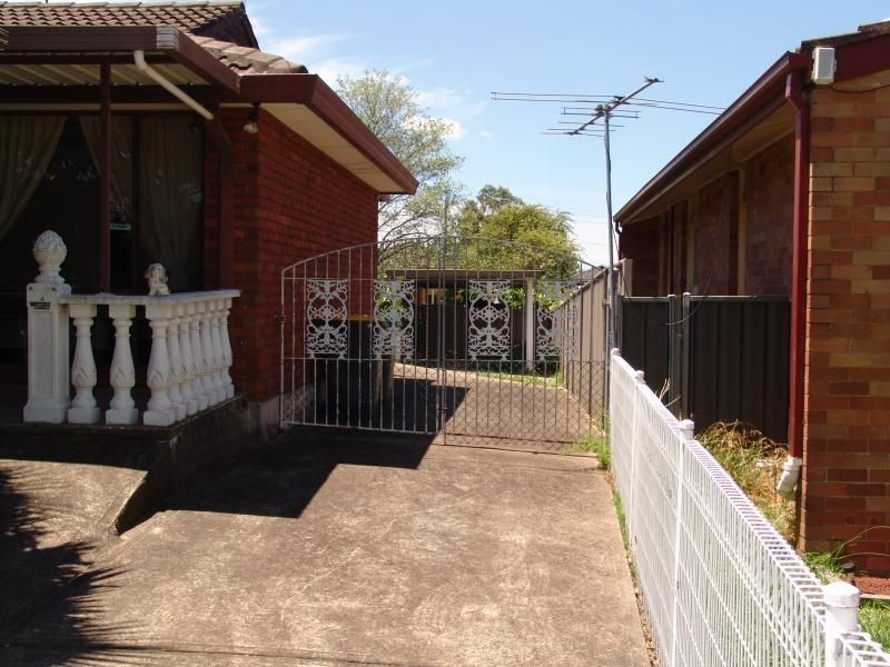 16 Norman Avenue, Hammondville NSW 2170