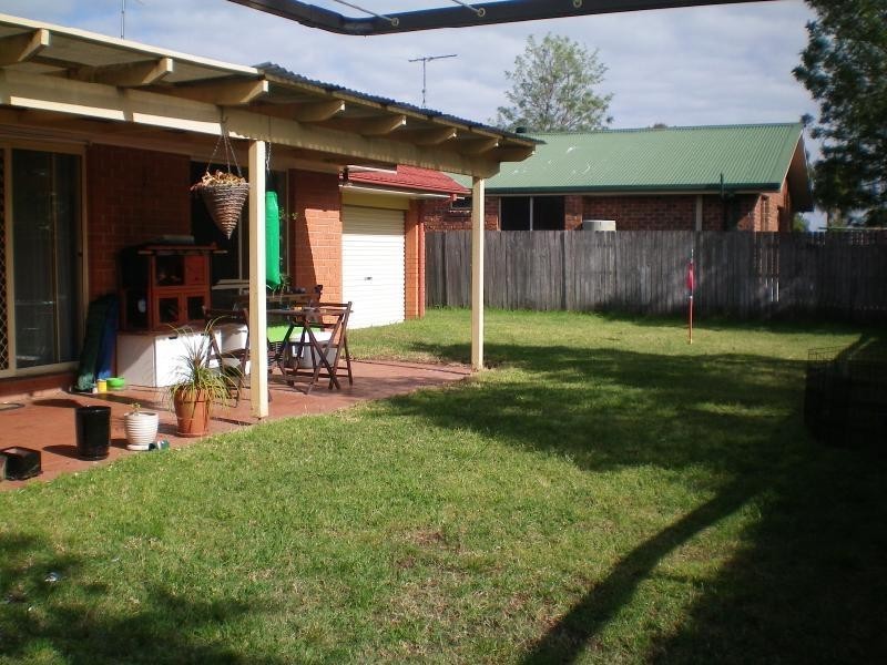 21 Trineura Court, Wattle Grove NSW 2173