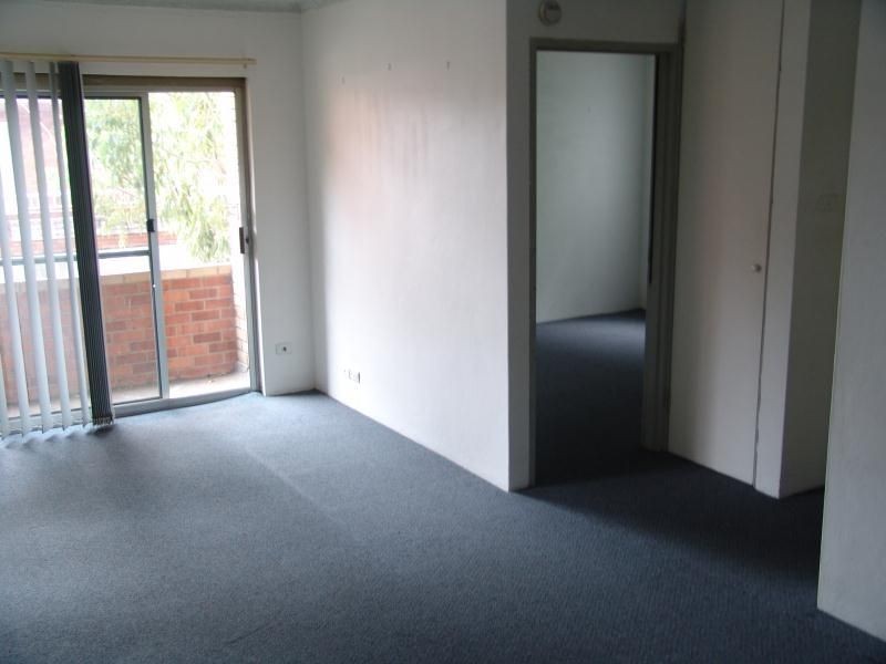 11/2 Forbes Street, Warwick Farm NSW 2170