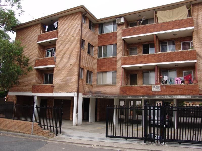 11/2 Forbes Street, Warwick Farm NSW 2170