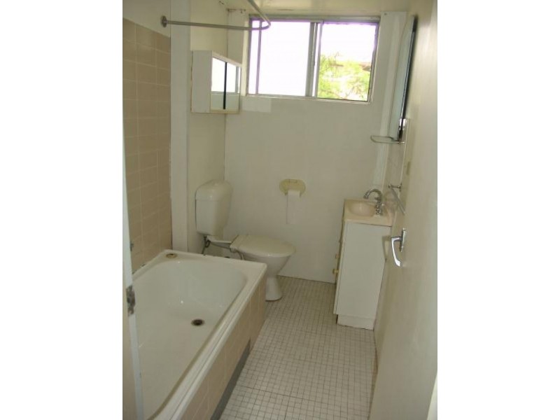 11/2 Forbes Street, Warwick Farm NSW 2170