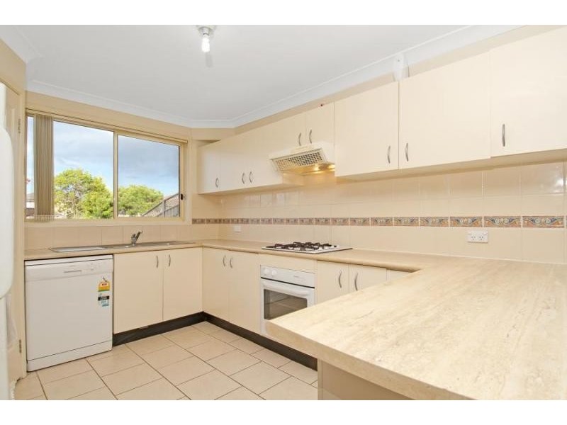 25 Minnamurra Cct, Prestons NSW 2170