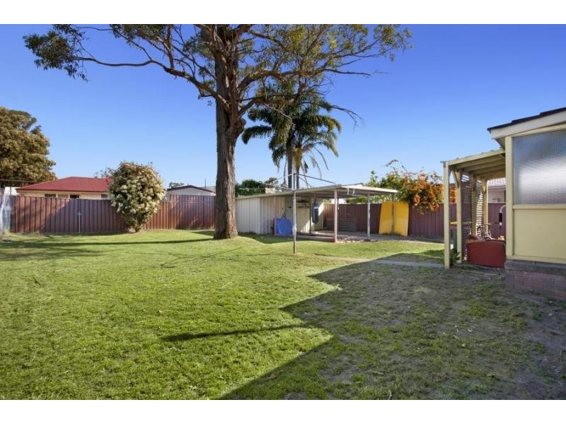 17 Huon Cres, Holsworthy NSW 2173