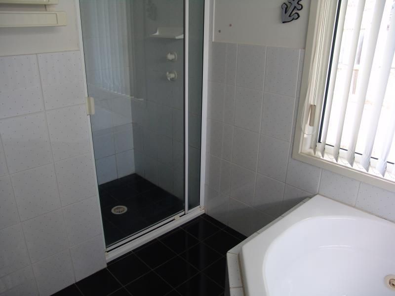 2 Wimbeldon Court, Wattle Grove NSW 2173