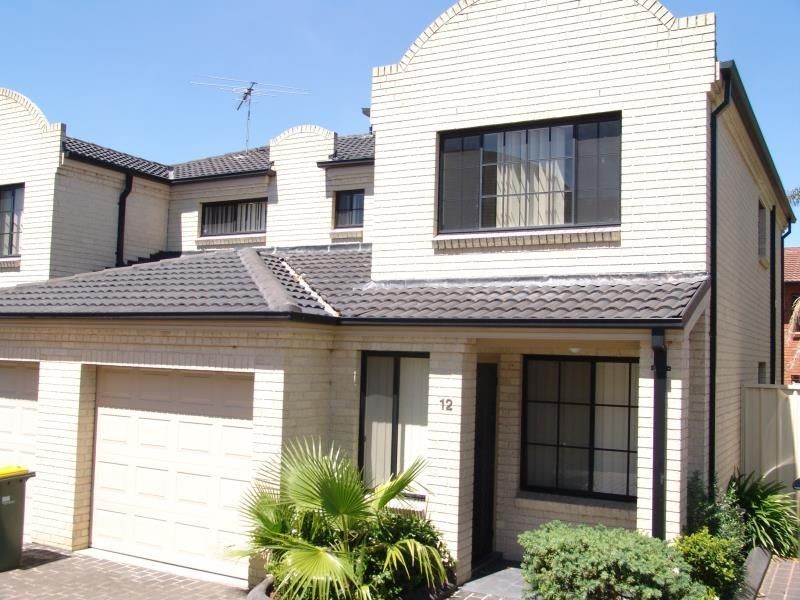 12/46 Wattle Road, Casula NSW 2170