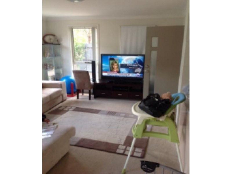 33 Parkwood Drive, Holsworthy NSW 2173