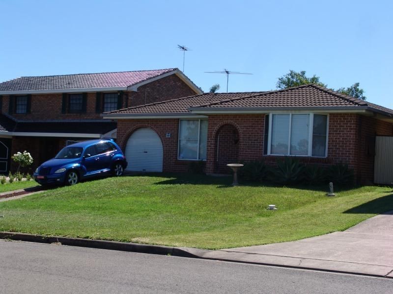 19 Gove Avenue, Green Valley NSW 2168