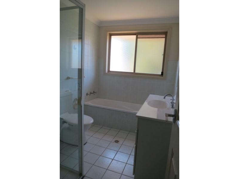 8C Aubrey Street, Ingleburn NSW 2565