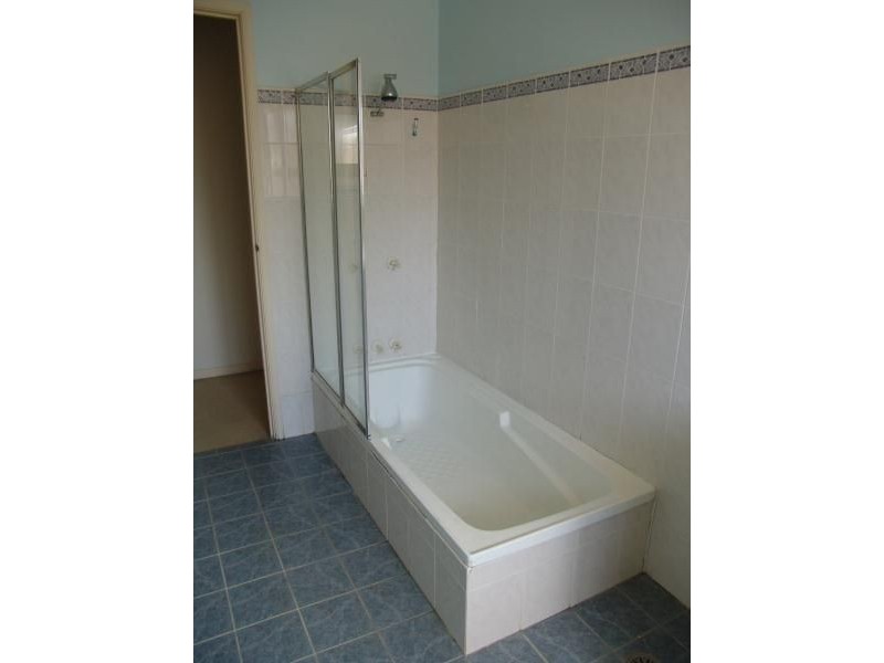 9/142 Heathcote Road, Moorebank NSW 2170