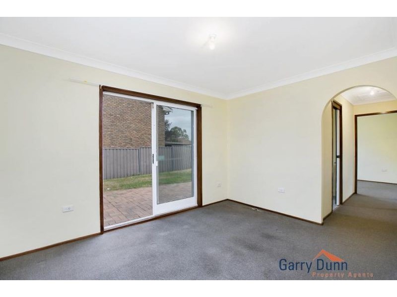 19 Gove Ave, Green Valley NSW 2168
