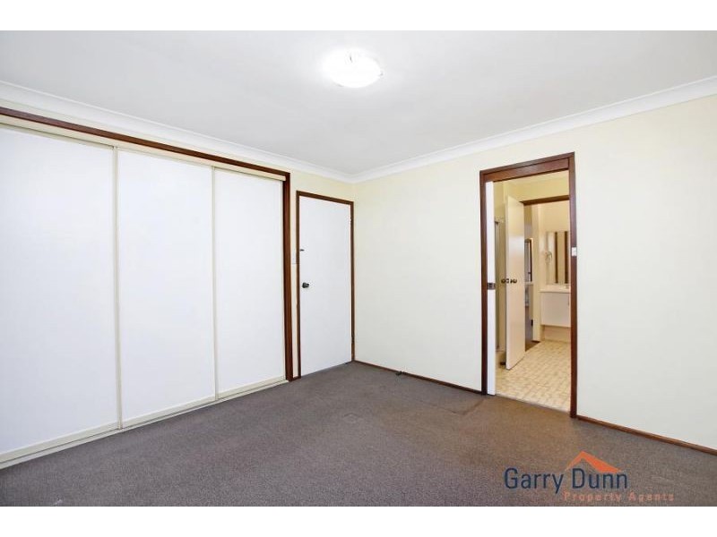 19 Gove Ave, Green Valley NSW 2168
