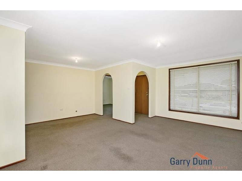 19 Gove Ave, Green Valley NSW 2168